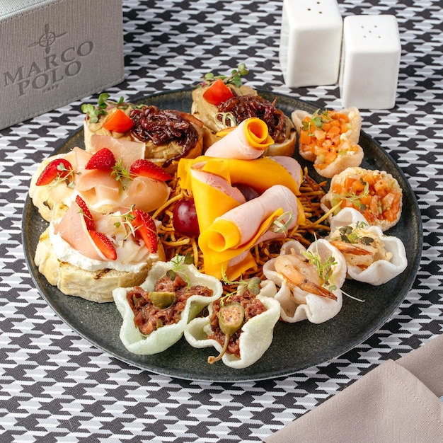 Półmisek z potrawami